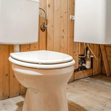 1 Bedroom Cozy In Appartement