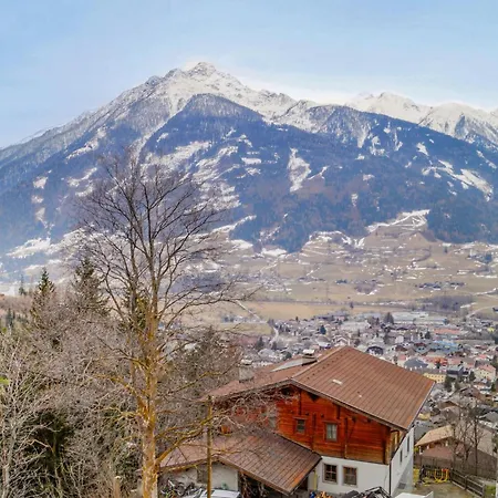 1 Bedroom Cozy In Appartement *