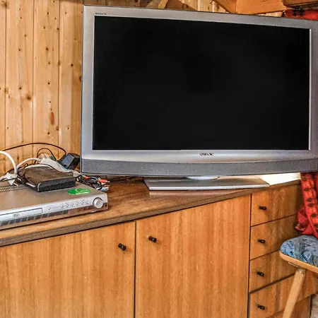 1 Bedroom Cozy In