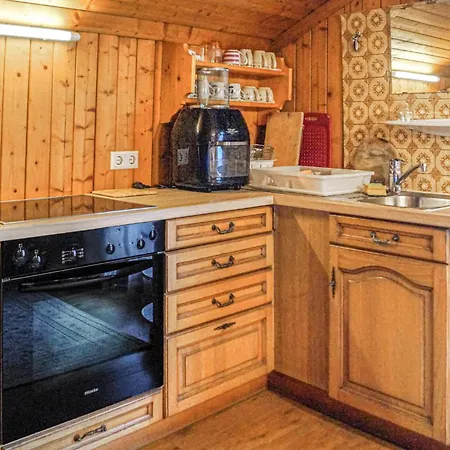 1 Bedroom Cozy In *
